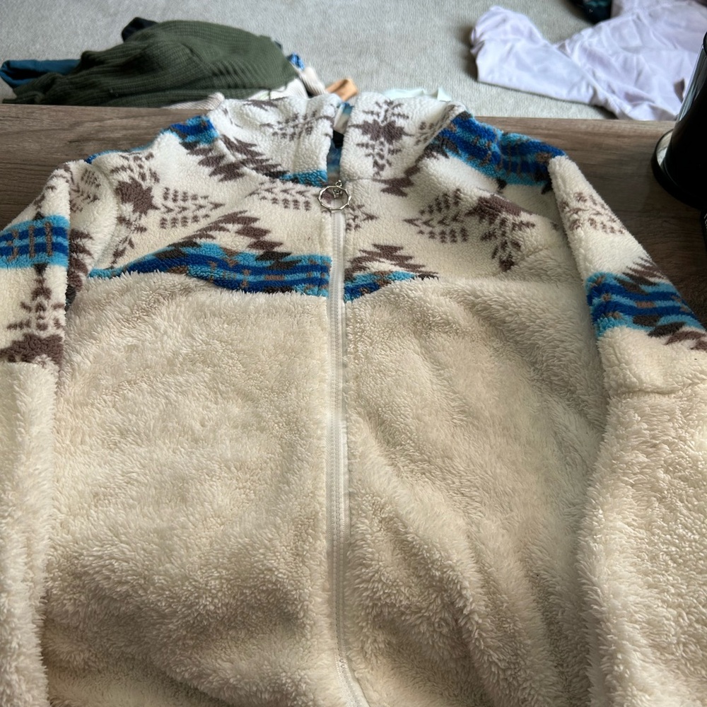 Cozy Cream and Blue Patterned Zip-Up Jacket